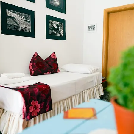 Guest house Gjiroart Corner