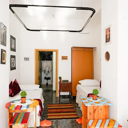 Affittacamere Gjiroart Corner Gjirokastër