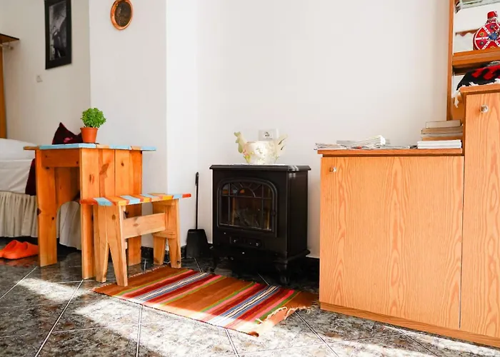 Gjiroart Corner Affittacamere *